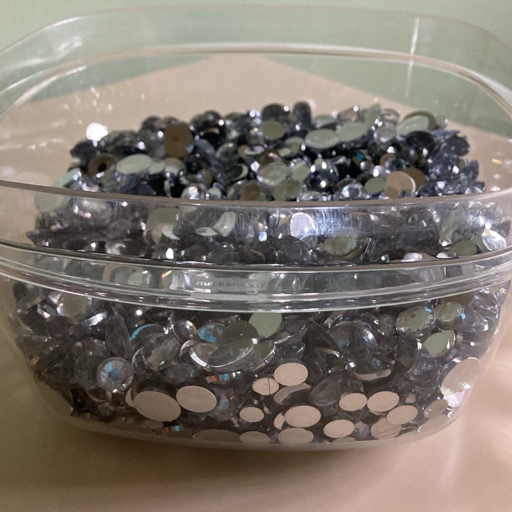 Sparkling Rhinestones - Picture 2 of 3